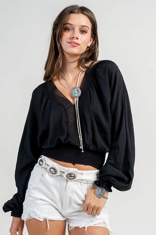 CT10617K / FRONT TRIM DETAILED WAIST SMOCKED L/S TOP